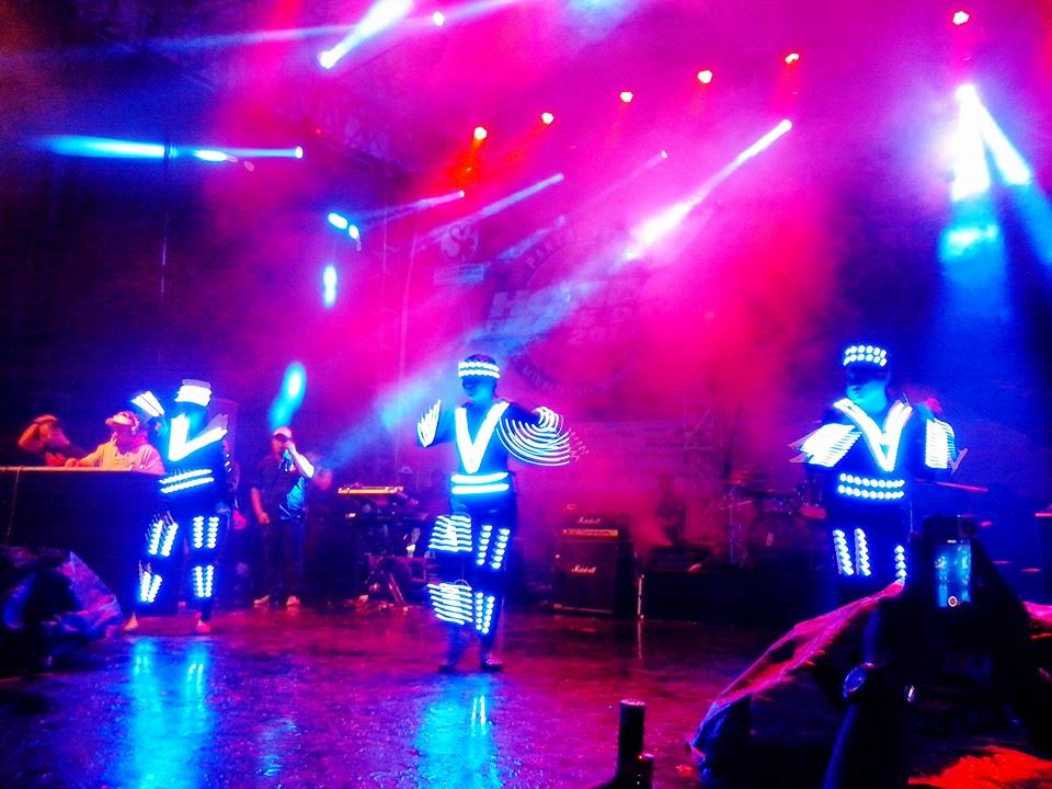 Pertunjukkan LED Dance di HBD 2013